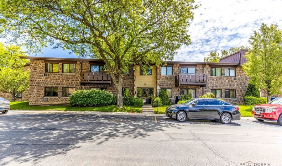 2638 N Windsor Dr 101, Arlington Heights, IL 60004 - 2 Beds, 2 Bath