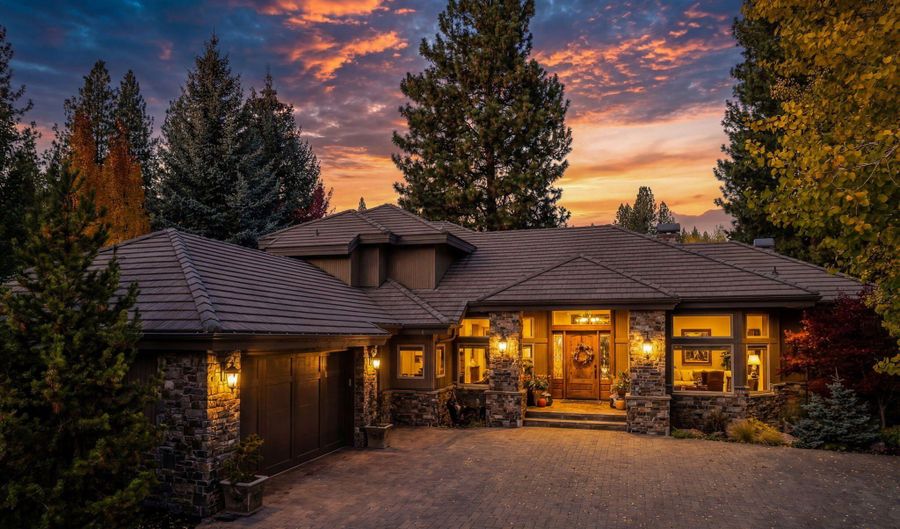 61302 Tam McArthur Loop, Bend, OR 97702 - 3 Beds, 4 Bath