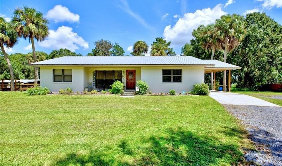 7995 County Road 64 E, Avon Park, FL 33825 - 3 Beds, 2 Bath