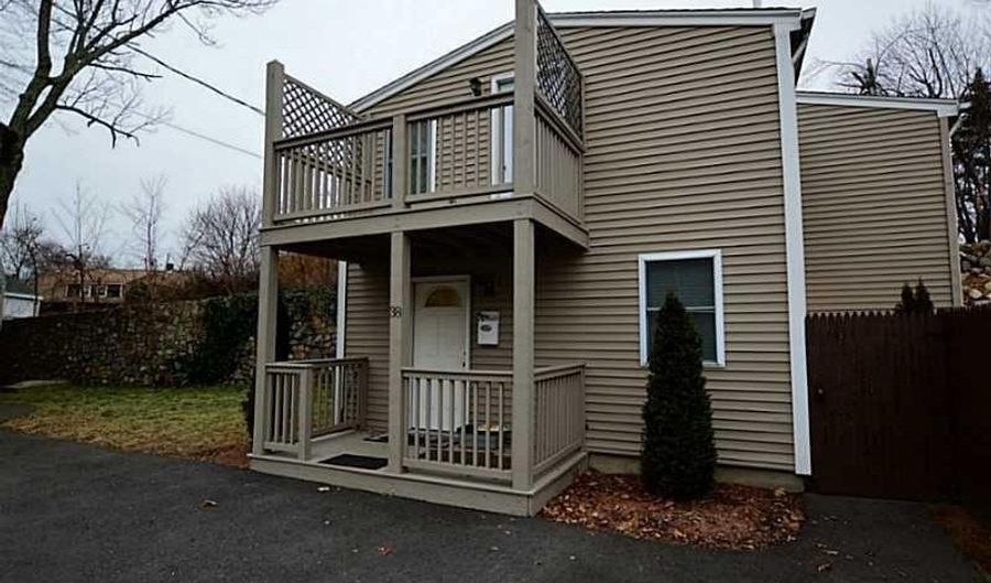 38 New London Ave, West Warwick, RI 02893 - 3 Beds, 2 Bath