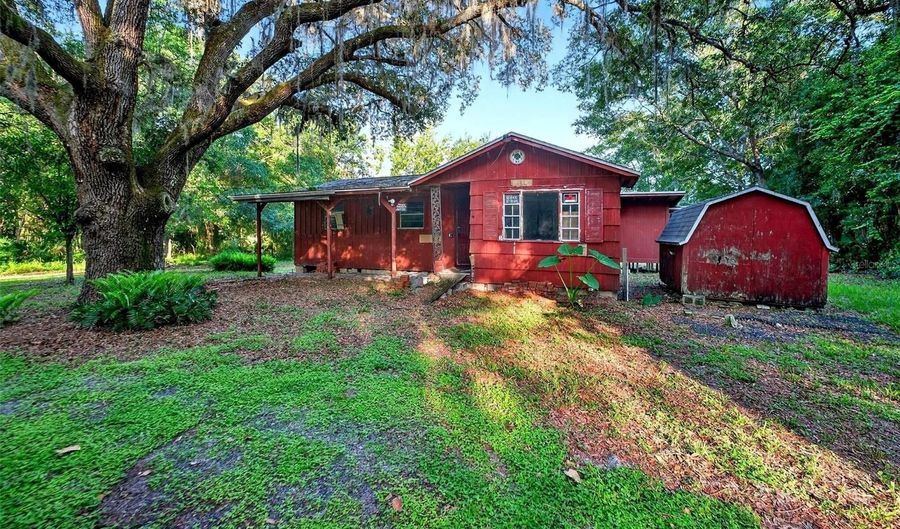 54544 BUCKHORN Rd, Astor, FL 32102 - 2 Beds, 1 Bath