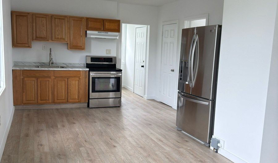 10 Beatrice St 2, Bridgeport, CT 06607 - 2 Beds, 1 Bath