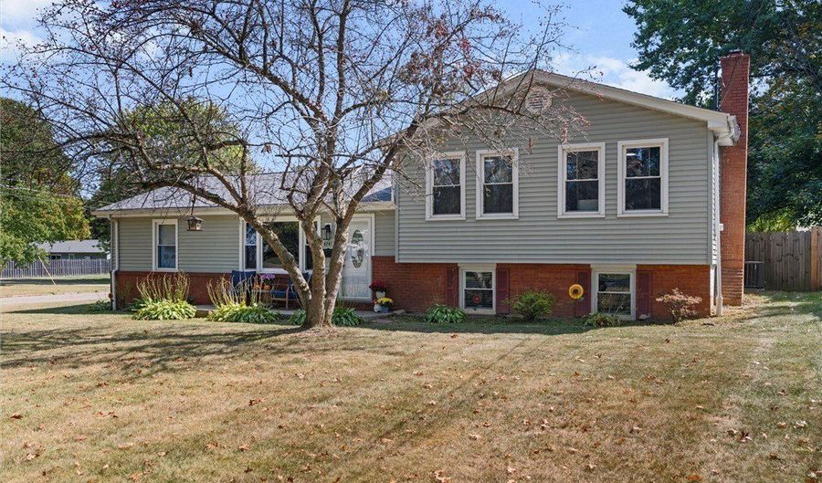 4241 Wedgewood Dr, Austintown, OH 44511 - 3 Beds, 2 Bath