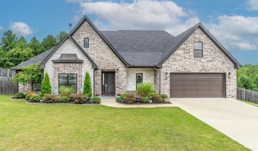 9096 Stone Canyon Dr, Alexander, AR 72002 - 5 Beds, 3 Bath