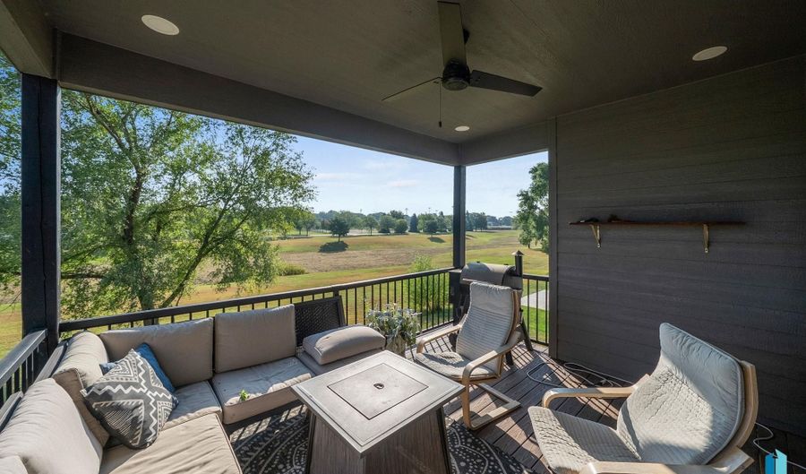 1012 S Nicholas Ave, Brandon, SD 57005 - 6 Beds, 3 Bath