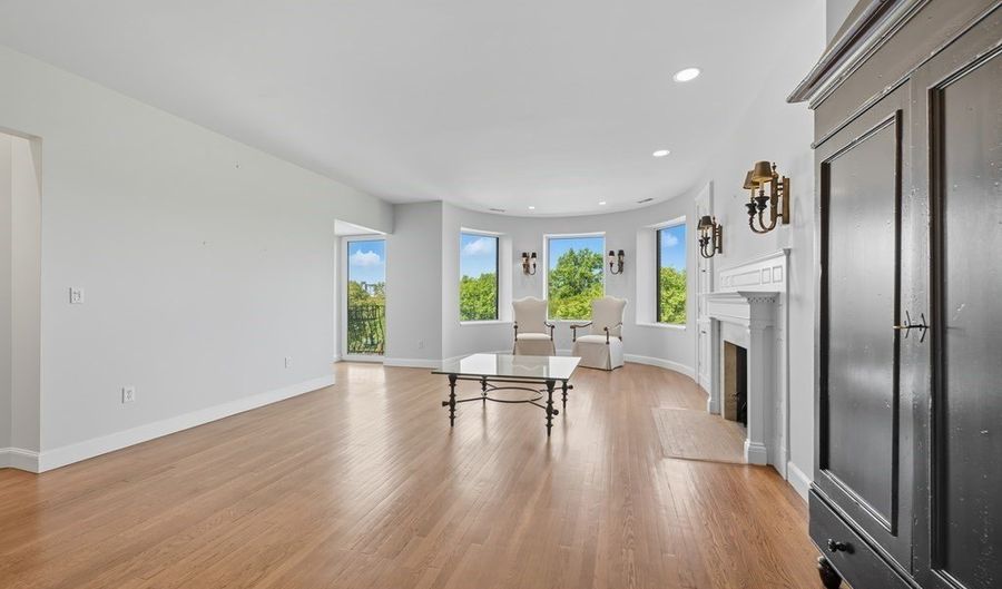 412 Beacon 6, Boston, MA 02115 - 3 Beds, 2 Bath