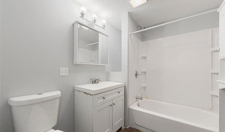 1104 2nd Ave NW, Austin, MN 55912 - 3 Beds, 2 Bath