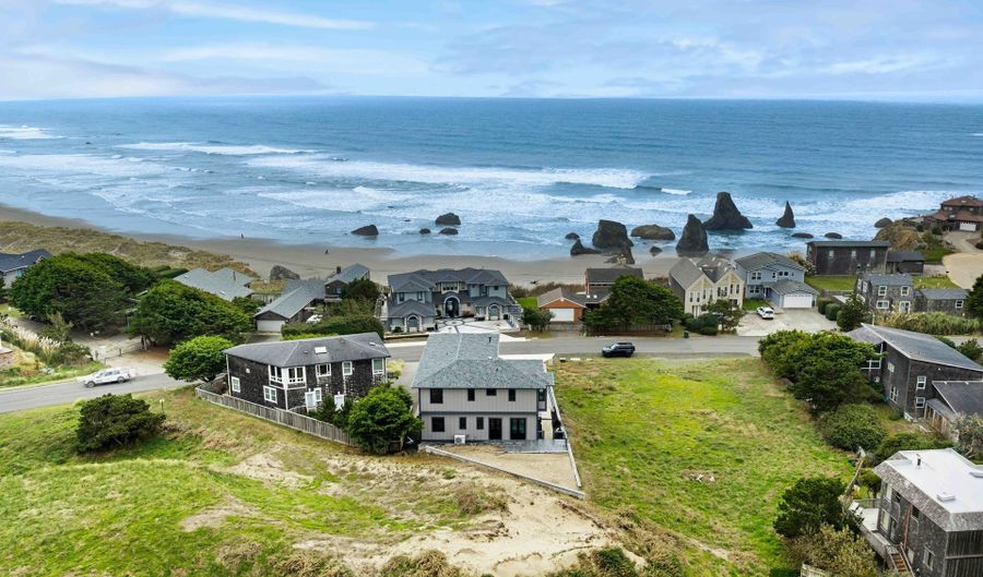 2485 BEACH LOOP Dr, Bandon, OR 97411 - 3 Beds, 3 Bath