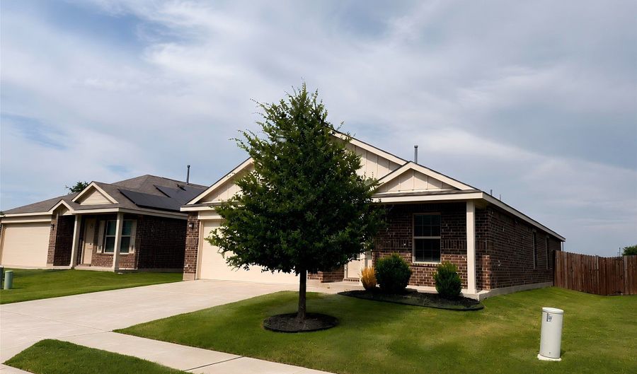 405 Laurenbrooke Dr, Anna, TX 75409 - 4 Beds, 2 Bath