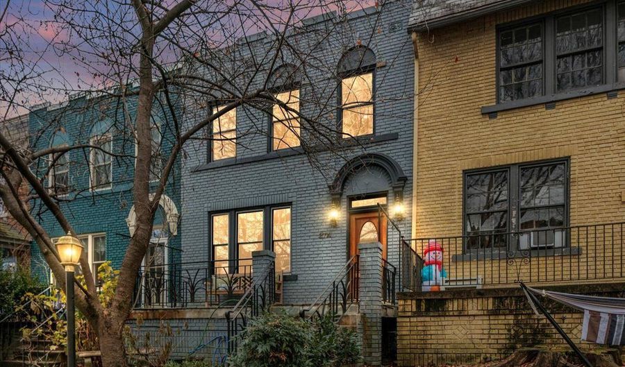 2714 WOODLEY Pl NW, Washington, DC 20008 - 3 Beds, 4 Bath