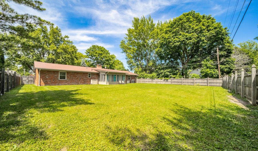 1641 Hillcrest Ave, Anderson, IN 46011 - 3 Beds, 2 Bath