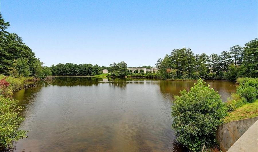 2000 Buice Lake Pkwy, Acworth, GA 30102 - 3 Beds, 3 Bath