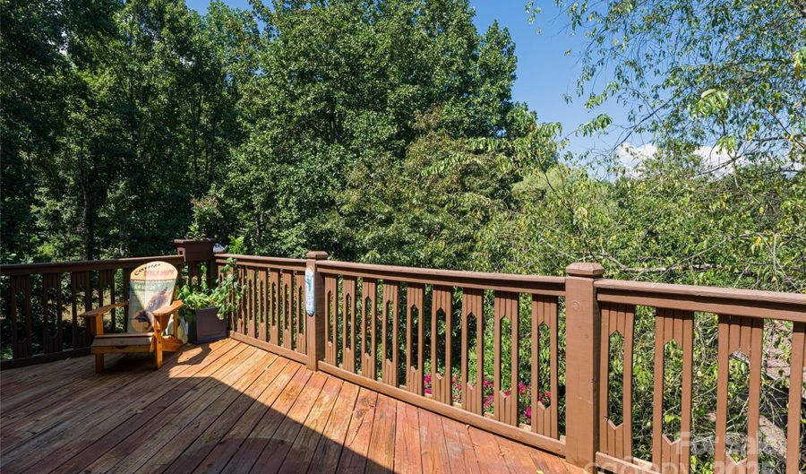 47 Timberwood Dr, Asheville, NC 28806 - 4 Beds, 3 Bath