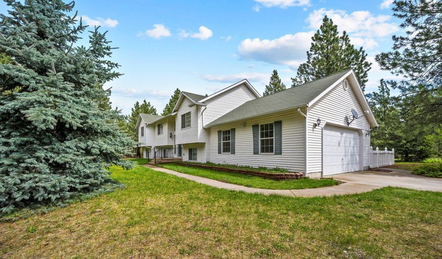 30296 N Wheatridge Rd, Athol, ID 83801 - 4 Beds, 3 Bath
