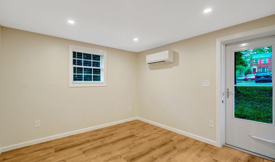 110 WISE St S 1, Arlington, VA 22204 - 1 Beds, 1 Bath