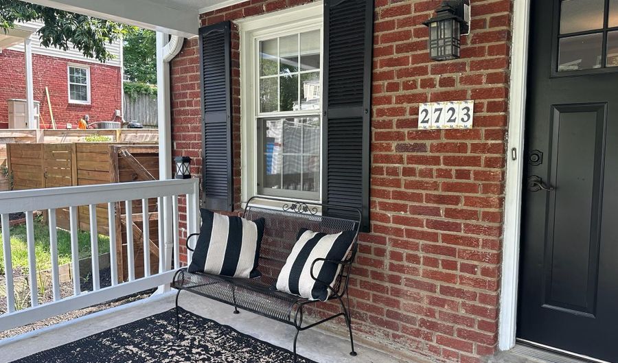 2723 FARNSWORTH Dr, Alexandria, VA 22303 - 2 Beds, 2 Bath