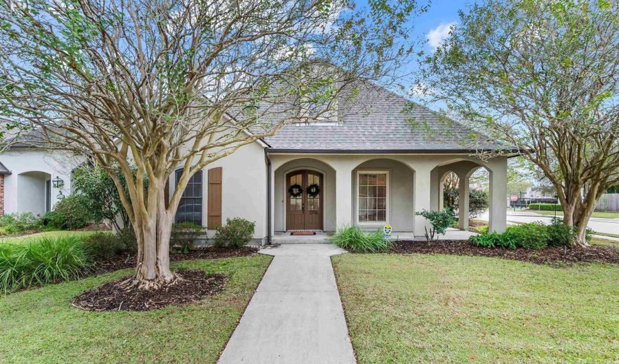1206 Cornerstone Dr, Baton Rouge, LA 70810 - 3 Beds, 3 Bath