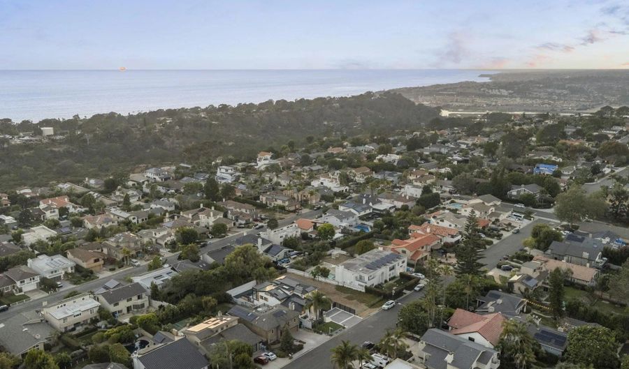 13974 Boquita, Del Mar, CA 92014 - 5 Beds, 5 Bath