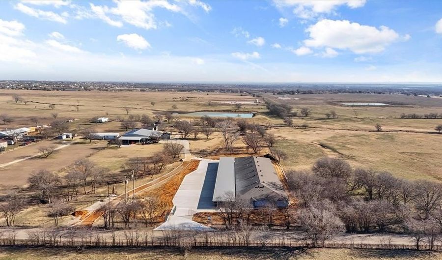 8092 County Road 604, Alvarado, TX 76009 - 1 Beds, 1 Bath