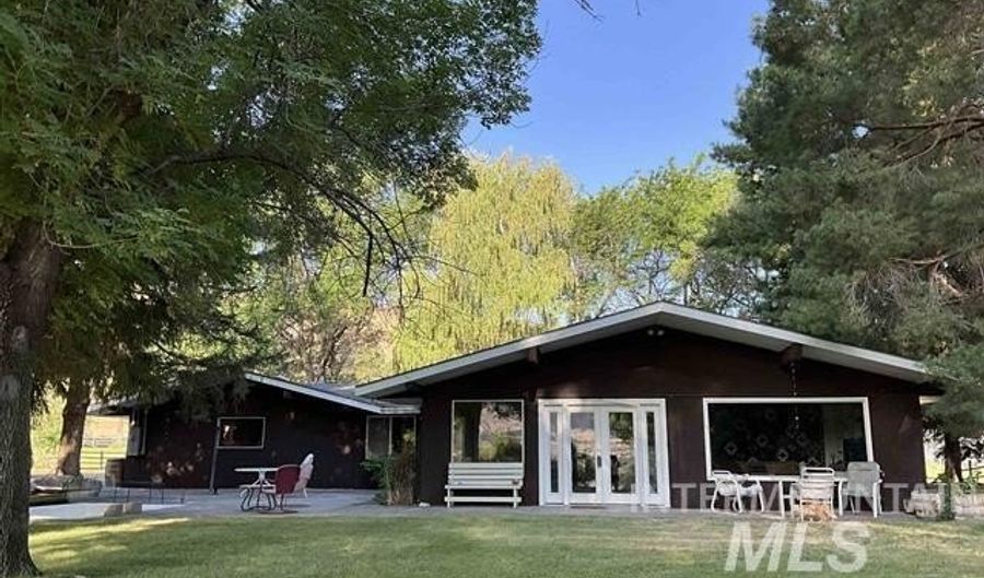 4778 River Rd, Buhl, ID 83316 - 2 Beds, 1 Bath