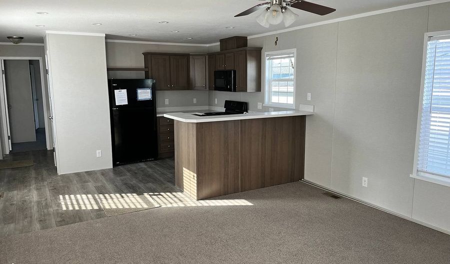 235 Avon Village Dr Lot 231, Avon, IN 46123 - 2 Beds, 2 Bath