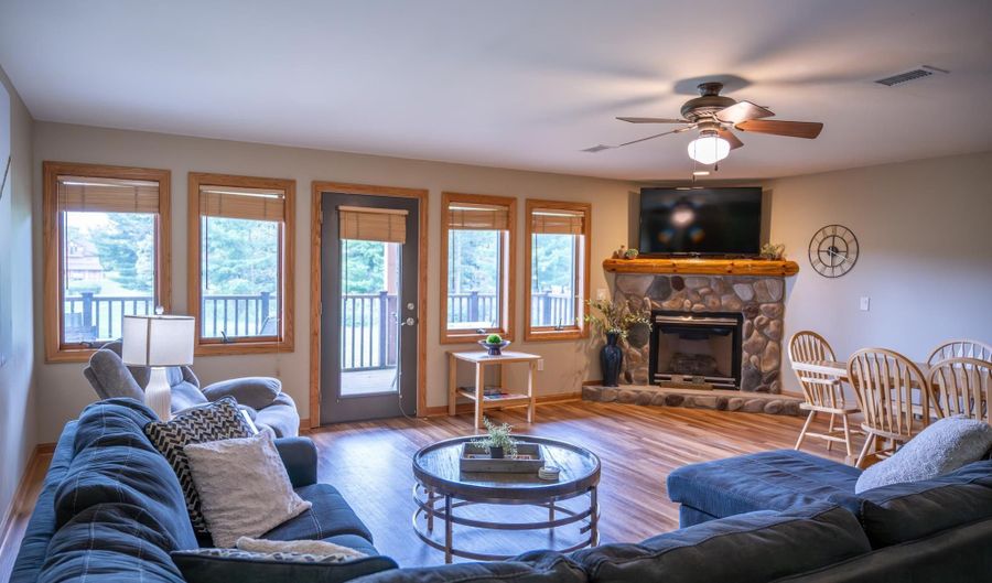 2013-5 S Czech Ct 1105, Arkdale, WI 54613 - 4 Beds, 3 Bath