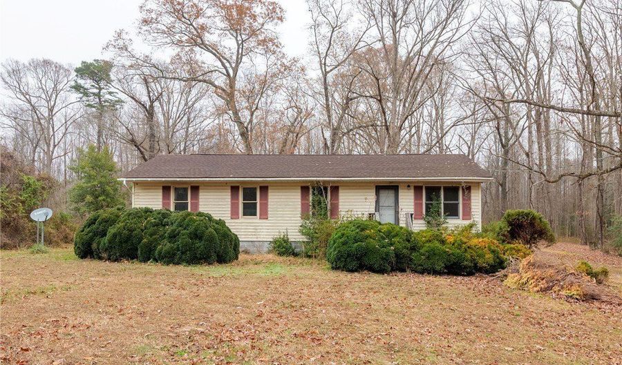 1700 Globe Rd, Aylett, VA 23009 - 3 Beds, 2 Bath