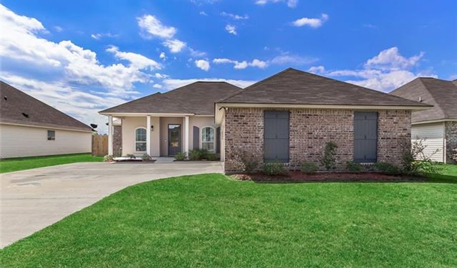 14996 CANYON HILL Dr, Walker, LA 70785 - 3 Beds, 2 Bath