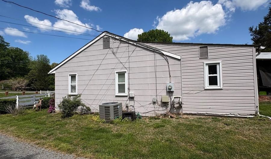 8670 FAIRGROUND Rd, Bel Alton, MD 20611 - 4 Beds, 2 Bath