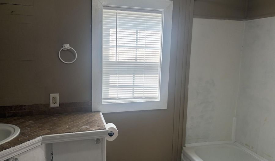 316 Lake Harbor Rd, Brandon, MS 39047 - 2 Beds, 1 Bath