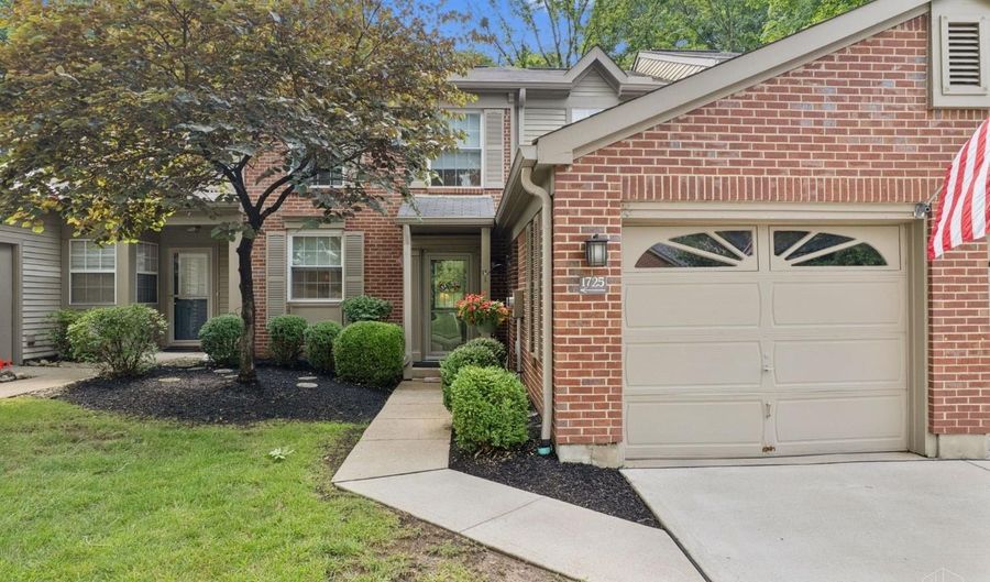 1725 Emerald Glade Ln, Anderson Twp., OH 45255 - 2 Beds, 2 Bath