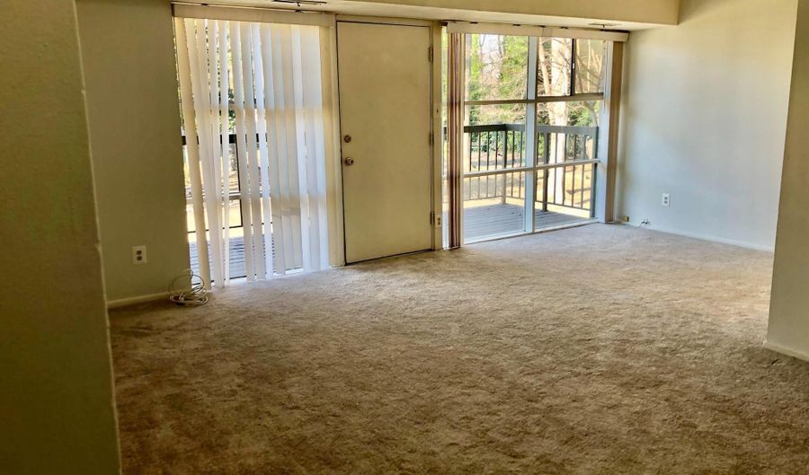 4943 AMERICANA Dr 103, Annandale, VA 22003 - 1 Beds, 1 Bath