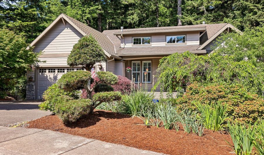 8297 SW HAYDEN Dr, Beaverton, OR 97007 - 4 Beds, 3 Bath