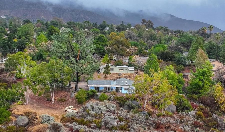 668 Starbright Ln, Alpine, CA 91901 - 3 Beds, 2 Bath
