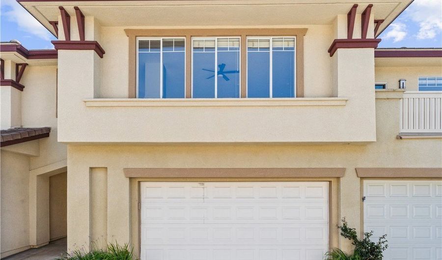 14 Mosaic, Aliso Viejo, CA 92656 - 2 Beds, 2 Bath