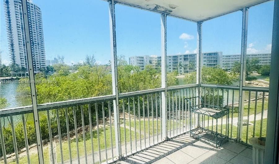 2980 Point East Dr D310, Aventura, FL 33160 - 1 Beds, 1 Bath