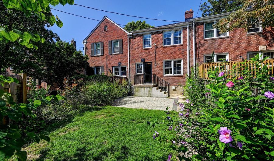 111 STANMORE Rd, Baltimore, MD 21212 - 3 Beds, 2 Bath