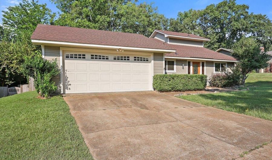 249 Lancaster Ct, Brandon, MS 39047 - 3 Beds, 2 Bath