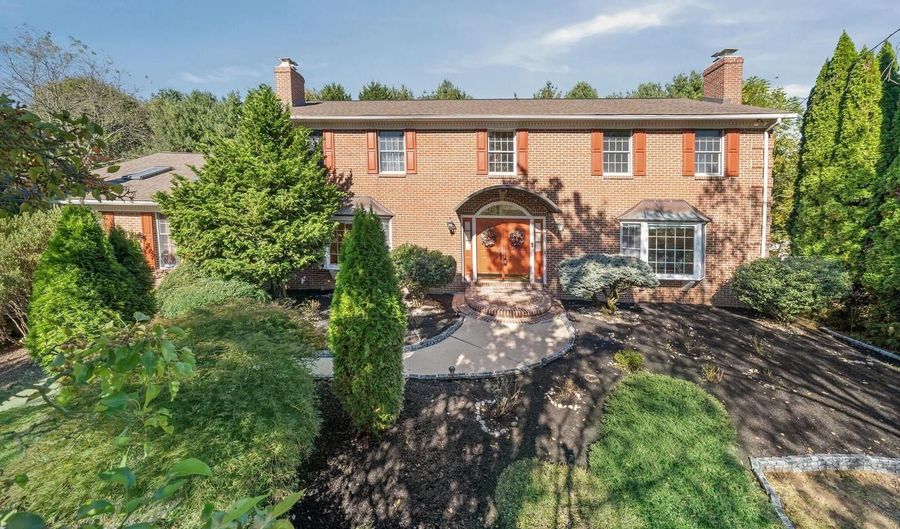 253 PEOPLES Way, Hockessin, DE 19707 - 4 Beds, 5 Bath