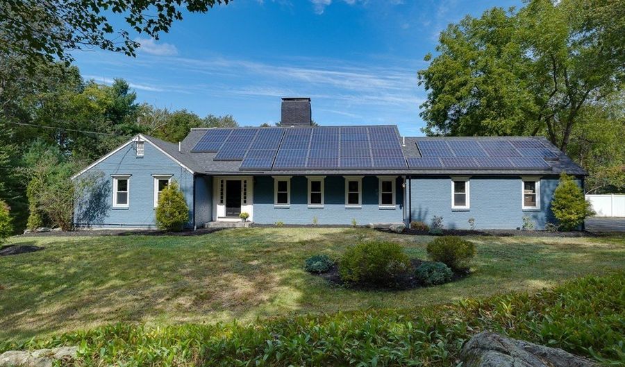 68 Old Harvard Rd, Bolton, MA 01740 - 3 Beds, 2 Bath