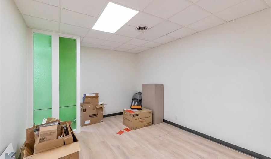 317 N Willis St Suite 4, Abilene, TX 79603 - 0 Beds, 0 Bath