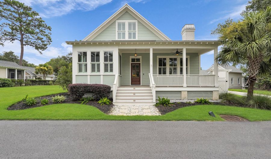 13 Tomlow Trce, Beaufort, SC 29906 - 2 Beds, 3 Bath
