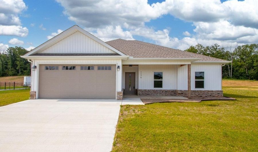 1176 Duke Dr, Bauxite, AR 72011 - 4 Beds, 2 Bath