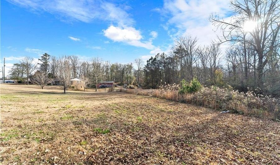 Mullinax Road, Alpharetta, GA 30004 - 12 Beds, 10 Bath