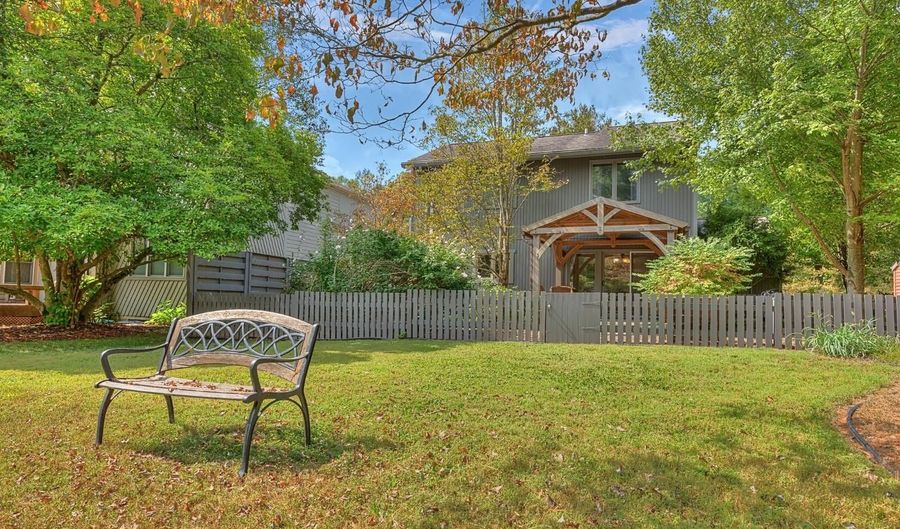 15 Bridlewood Trce, Batesville, IN 47006 - 3 Beds, 3 Bath