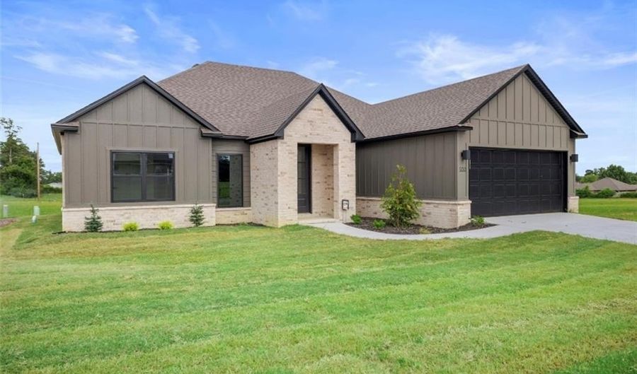 500 Buffalo Pass, Barling, AR 72923 - 3 Beds, 2 Bath