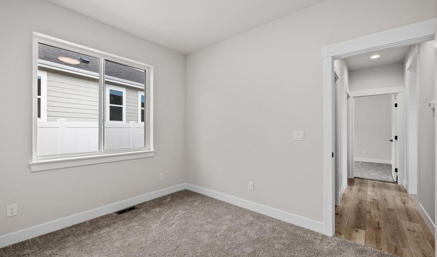 7841 WILDERNESS Trl, Cheyenne, WY 82001 - 5 Beds, 3 Bath