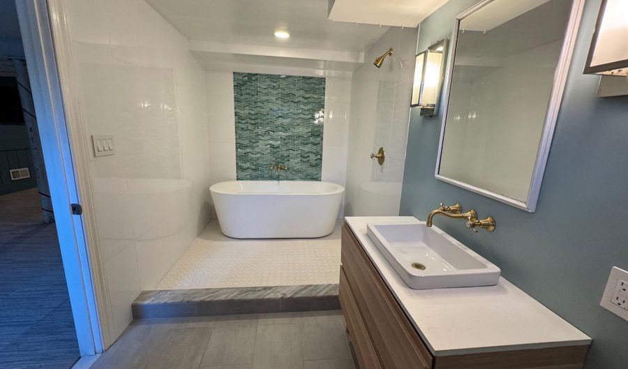 4300 37TH Rd N, Arlington, VA 22207 - 5 Beds, 3 Bath