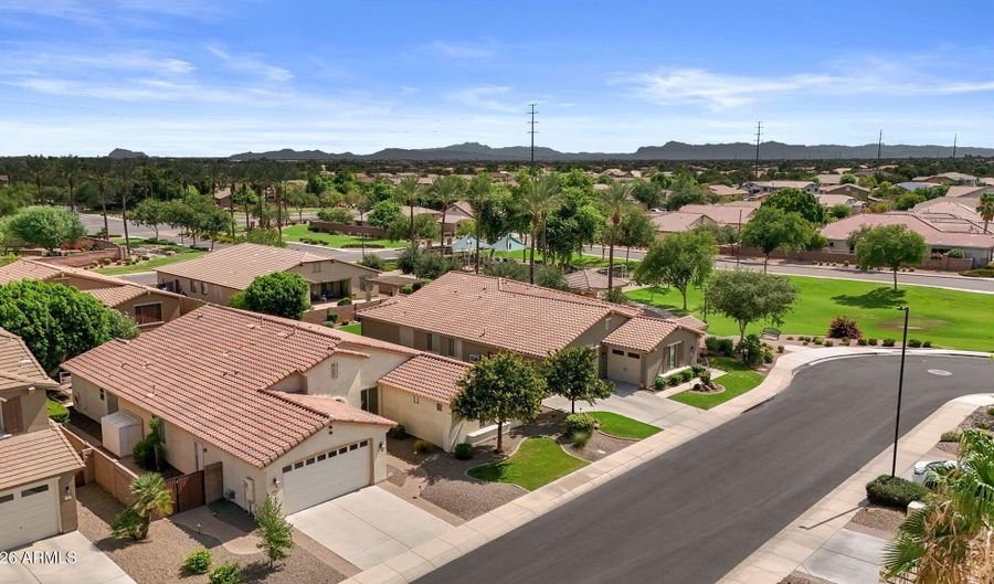 1232 E ZION Way, Chandler, AZ 85249 - 4 Beds, 3 Bath