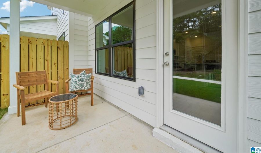 811 PEAVINE CROSSING Pkwy, Alabaster, AL 35007 - 4 Beds, 3 Bath